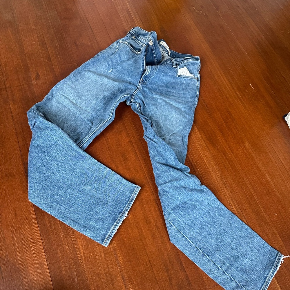 A&F The 90s Straight Ultra High Rise Jeans - Picture 2 of 3